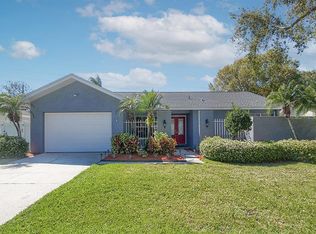 2984 Clubhouse Dr W, Clearwater, FL 33761
