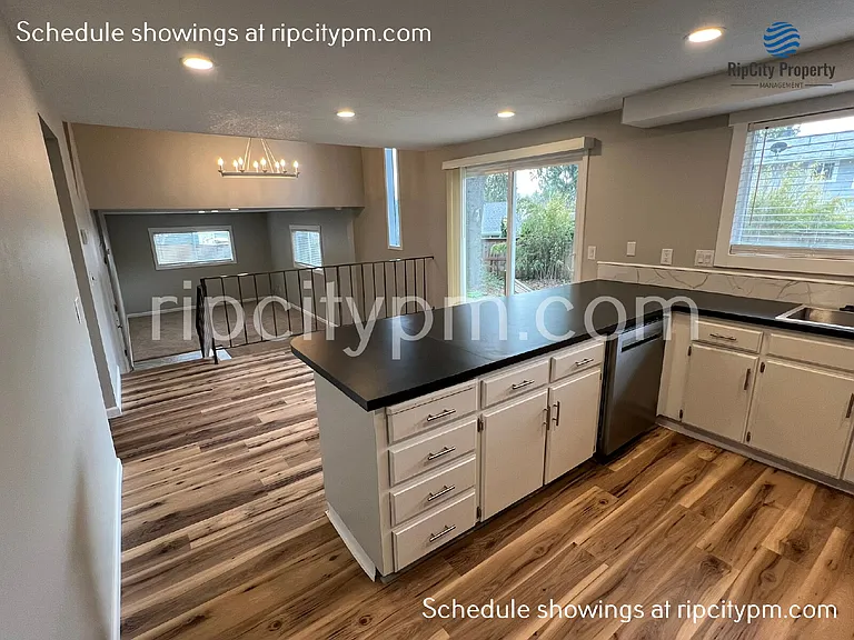 12250 SW Indian Hill Ln — Photo 12