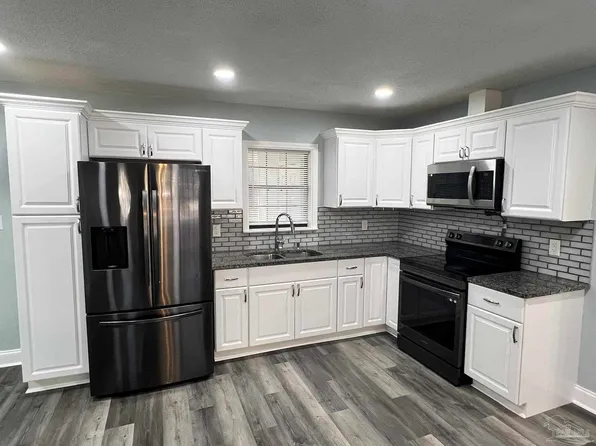 1115 Germain St, Pensacola, FL 32534
