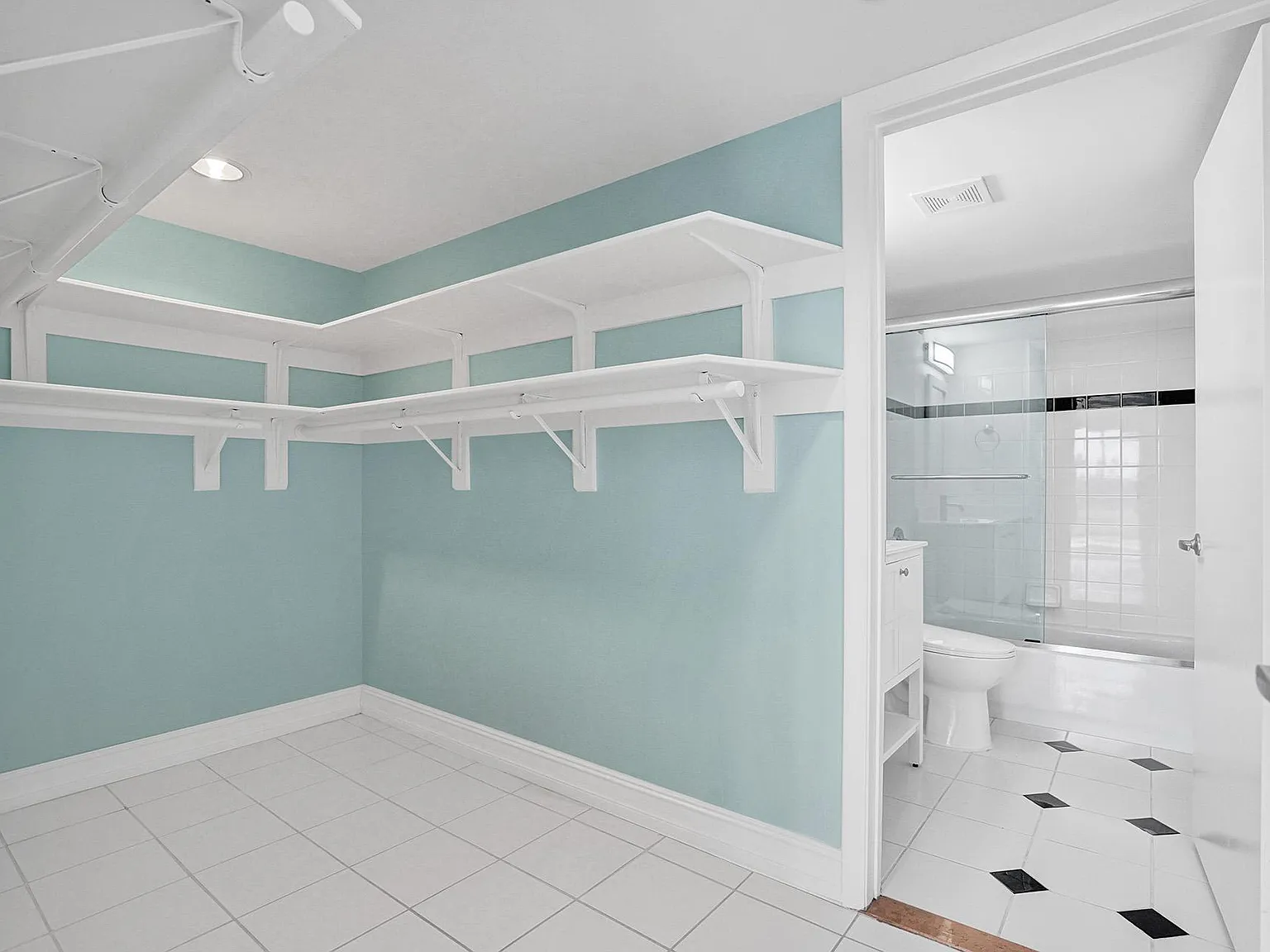 1 bed, 1.5 bath, 846 sqft, $2,250 — Photo 3