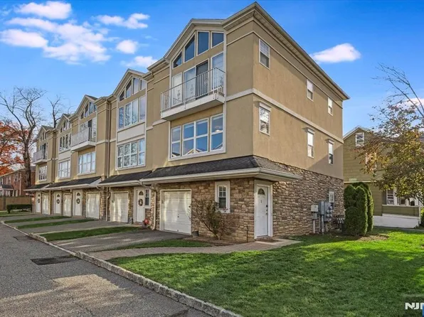 14 Central Ave, Rochelle Park, NJ 07662