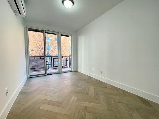 Rented by Compass | media 13