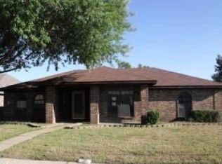 919 Courtney Dr, Mesquite, TX