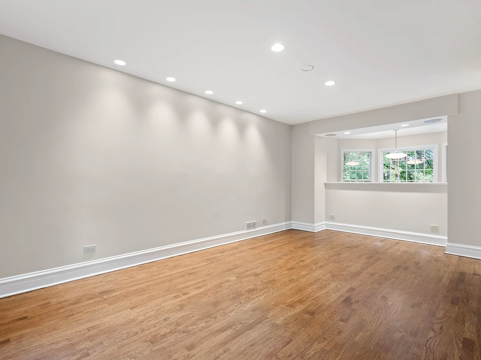 4 bed, 4.5 bath, 3507 sqft, $9,000 — Photo 4