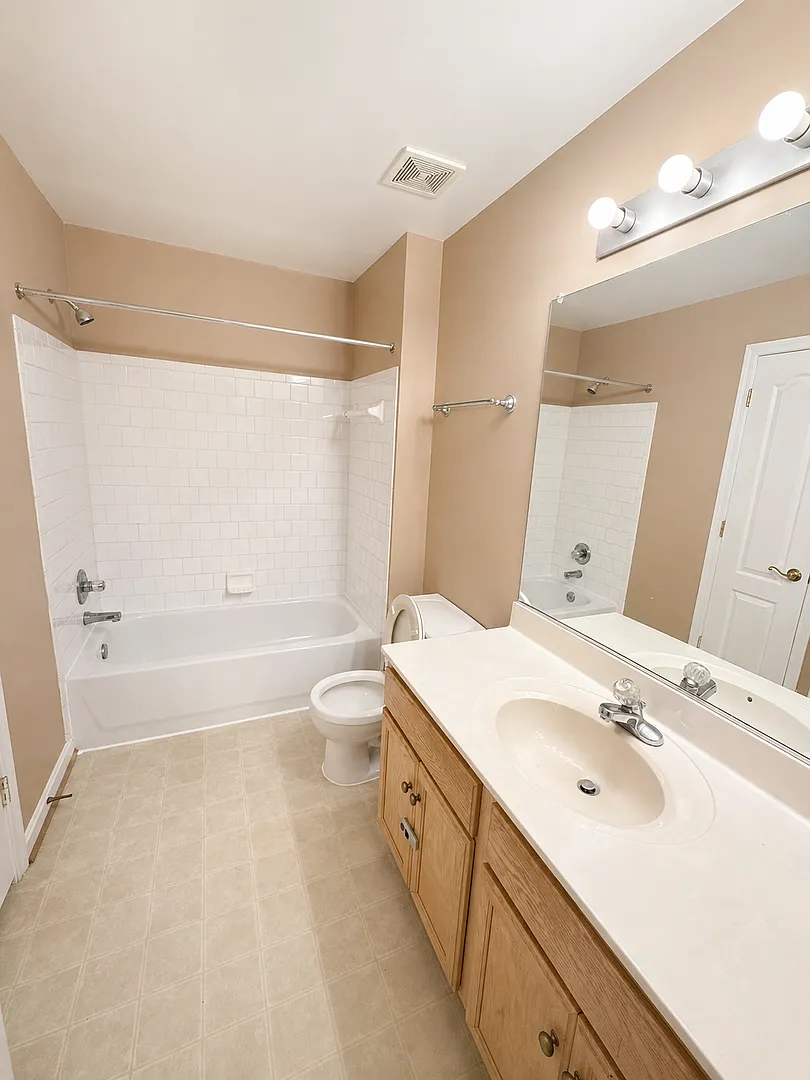 3BR/2BA Home with Pool, Gym & Tennis Courts | Bel Air Living — Photo 3
