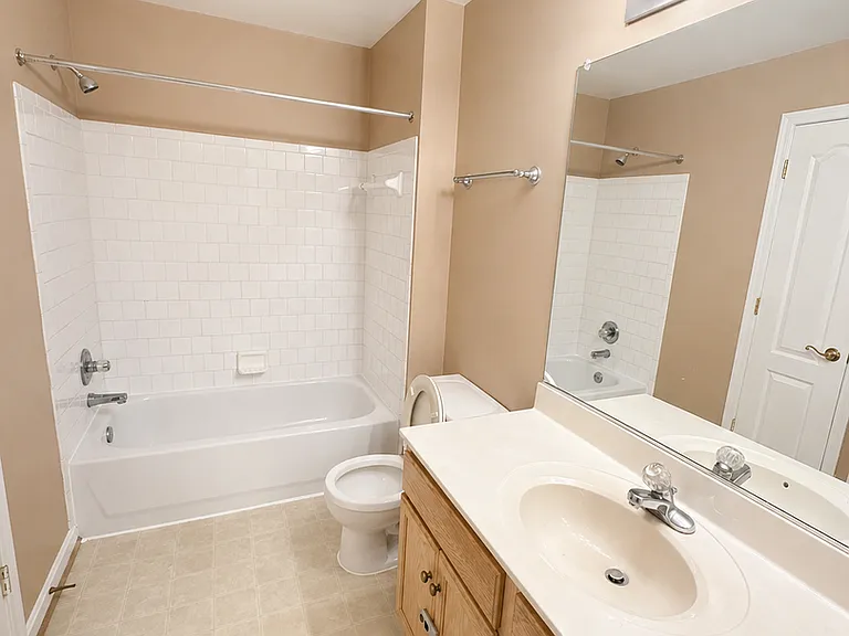 1411 Bonnett Pl #F — Photo 3
