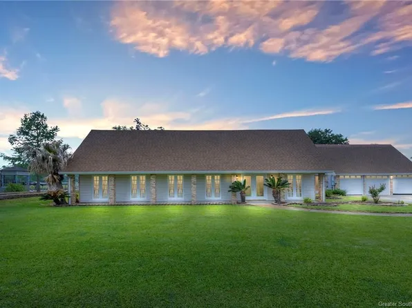 5204 La Paix Dr, Sulphur, LA 70665