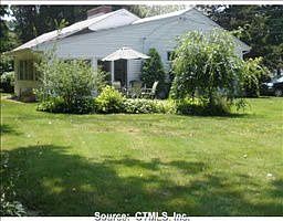 4th image of 48 Wyndy Brook Ln