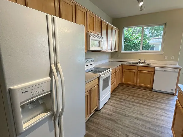6220 SW 182nd Ter — Photo 6