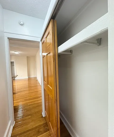 21-36 Crescent St #C6 — Photo 7