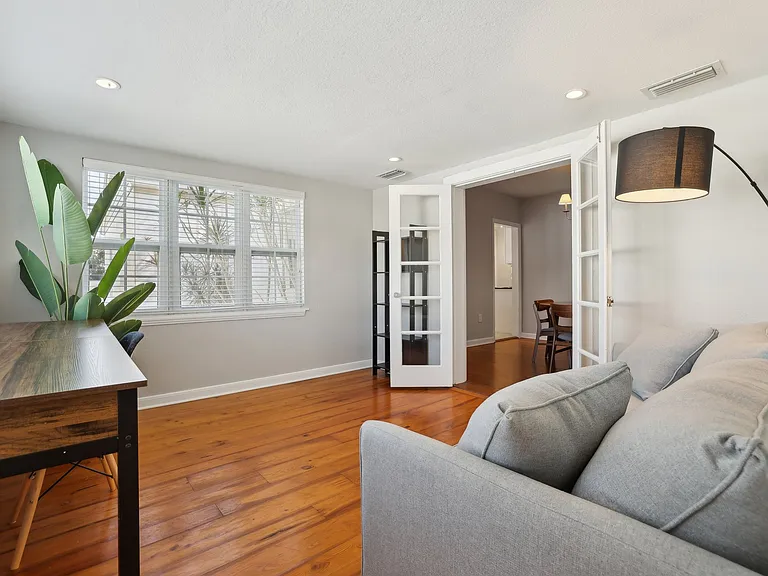 1003 W Princeton St — Photo 10