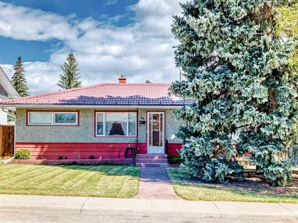 54 SW Fullerton Rd SE, Calgary, AB T2H 1E5