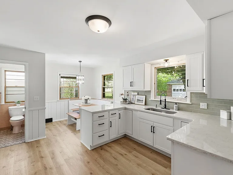 1905 Millbank St SE — Photo 8