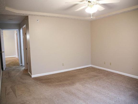 4th image of 4921 N Arbor Woods Ct APT 105