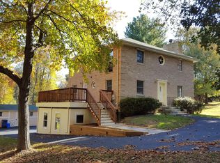 9201A Harrington Dr, Potomac, MD 20854