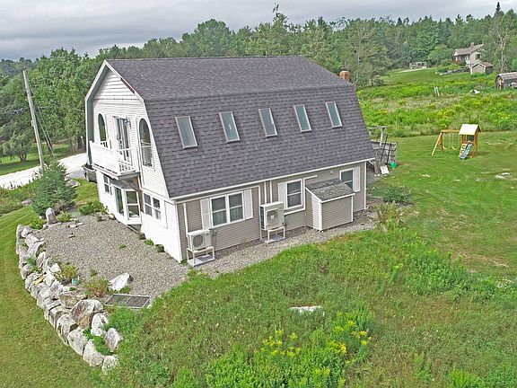 2nd image of 172 Pioneer Farm Way