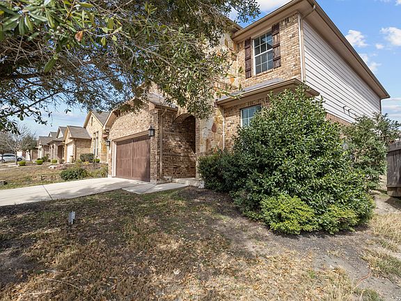 3rd image of 245 Razzmatazz Trail