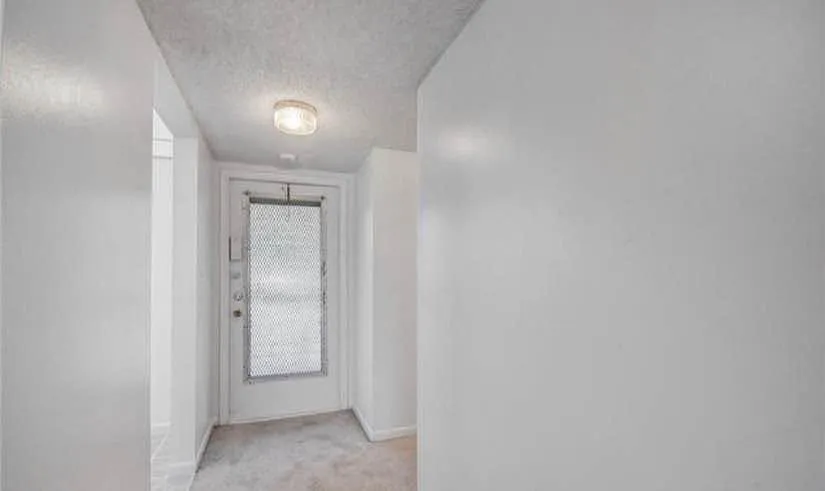 1 bed, 699 sqft, $1,299 — Photo 3