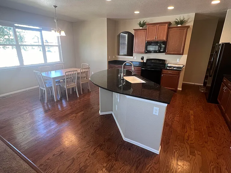 2200 Winding Dr #2 — Photo 5