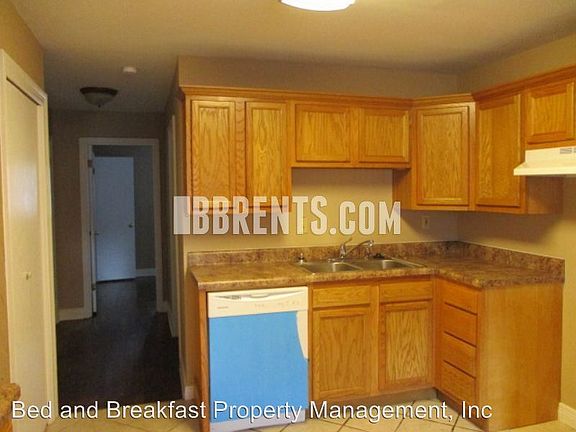 5th image of 306 Glenn Ct