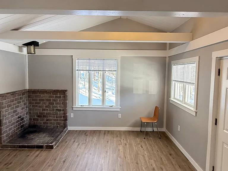 190 Shaker Rd — Photo 6