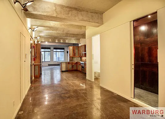 Sold by Warburg | media 7