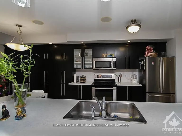 829 Percifor Way — Photo 5
