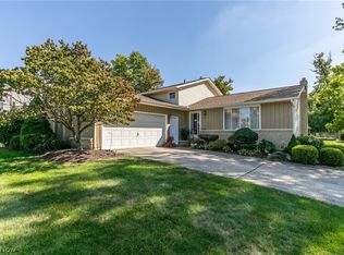 20669 Chestnut Dr, Strongsville, OH