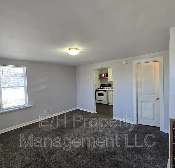938 N Broadway Ave #1 — Photo 1