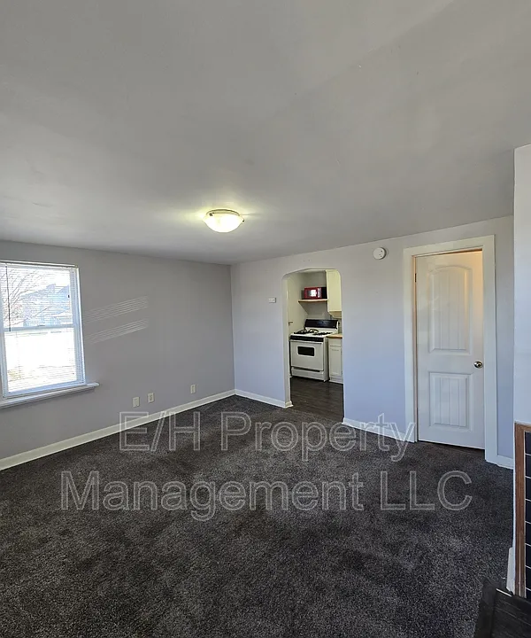 938 N Broadway Ave #1