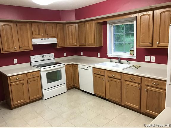 4th image of 245 Green Leaf Ct