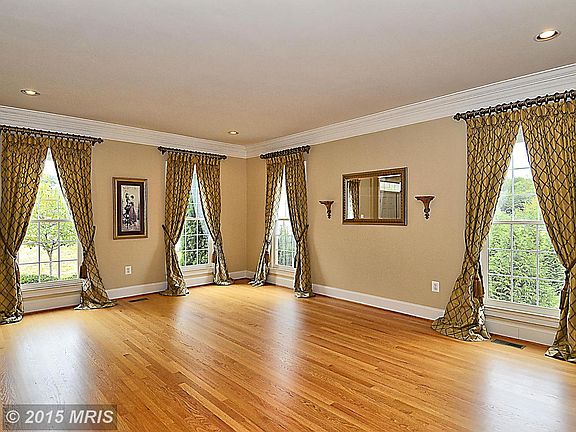 4th image of 17501 Carlson Farm Ct