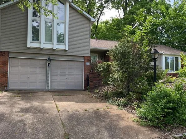 495 Graywood Dr, Ballwin, MO 63011