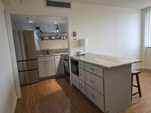 70 Southbridge St Unit 504, Worcester, MA 01608