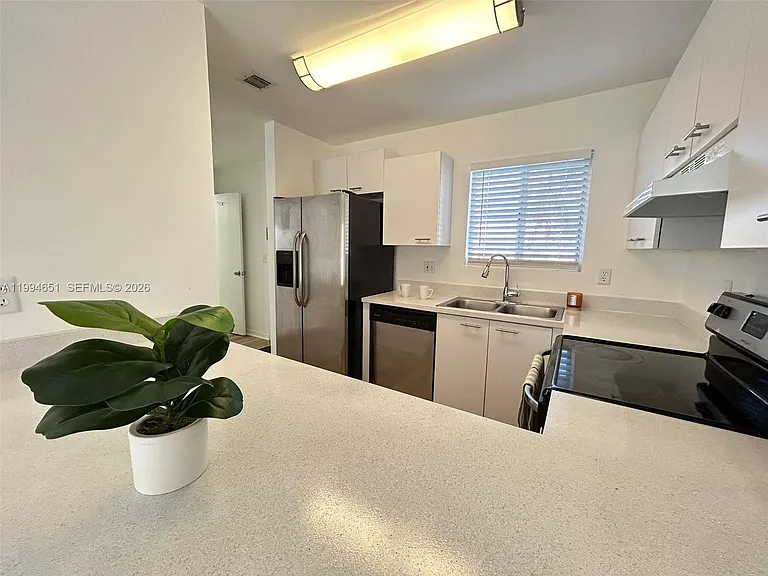 6255 Kendale Lakes Cir #225 — Photo 9