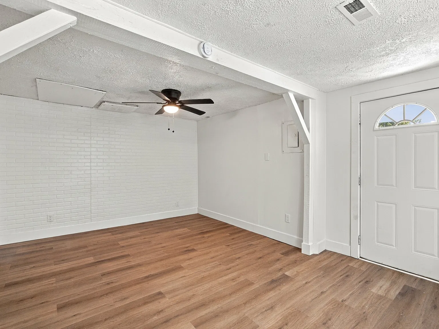 3 bed, 980 sqft, $1,500 — Photo 4