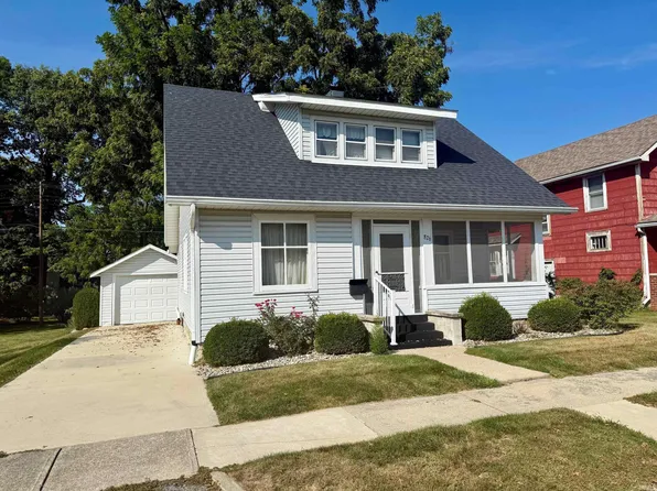 826 Himes St, Huntington, IN 46750