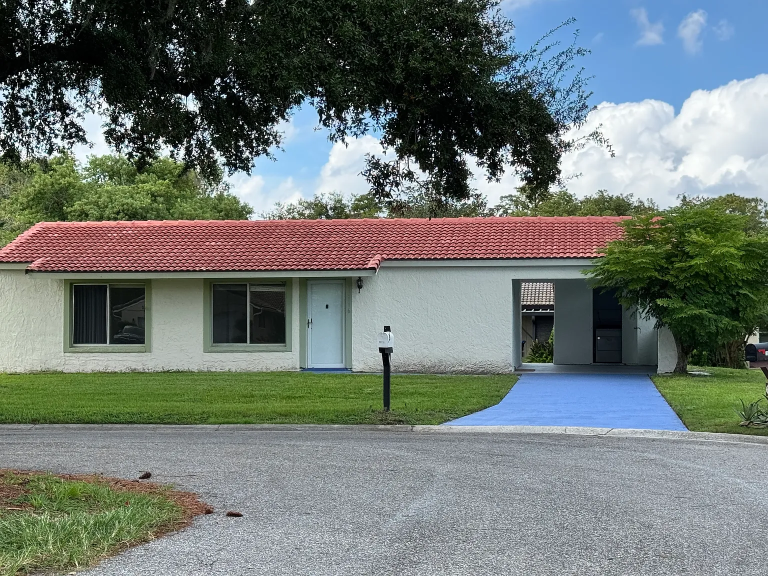 10116 Fairtree Ln — Photo 3