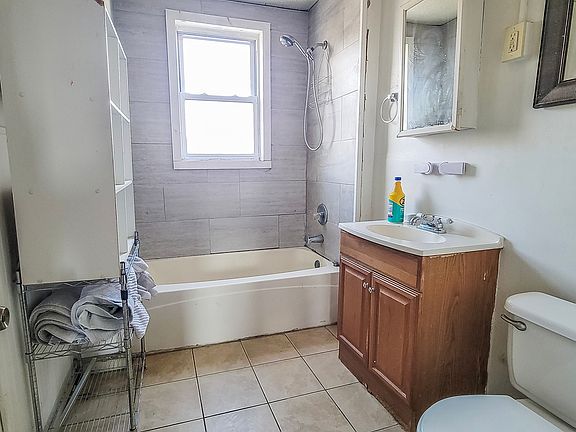 4th image of 44 Prescott Street