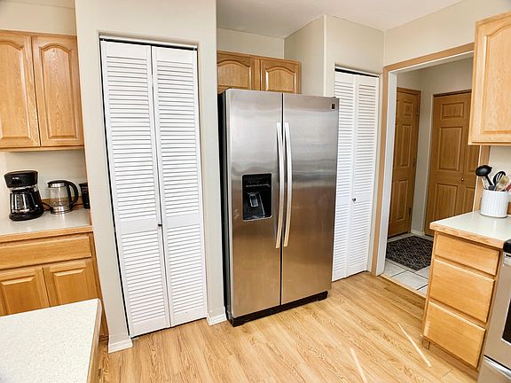4th image of 4965 Palo Verde Ave #1