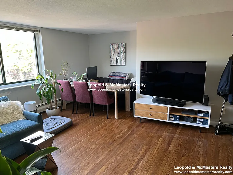 519 Washington St #14 — Photo 6