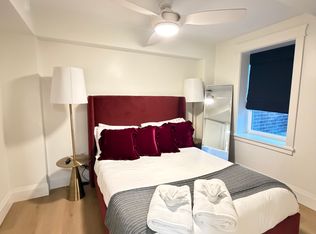 302 Harvard St #104, Cambridge, MA 02139