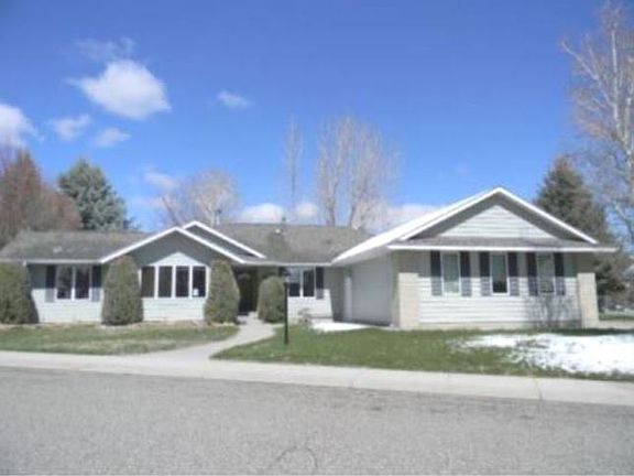2nd image of 615 Westchester Cir