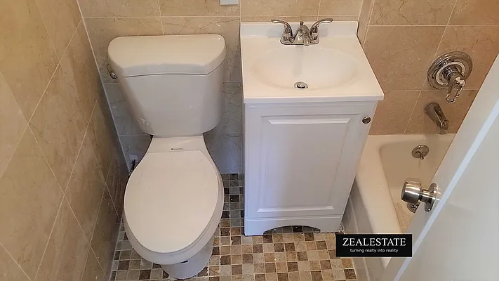 Rented by ZealEstate Group Inc | media 37