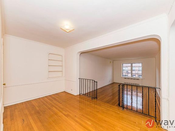 3rd image of 6864 Yellowstone Blvd APT B65