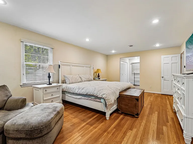105 Deerhorn Ct — Photo 11