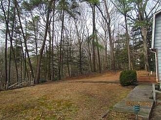 3rd image of 275 Castle Dr