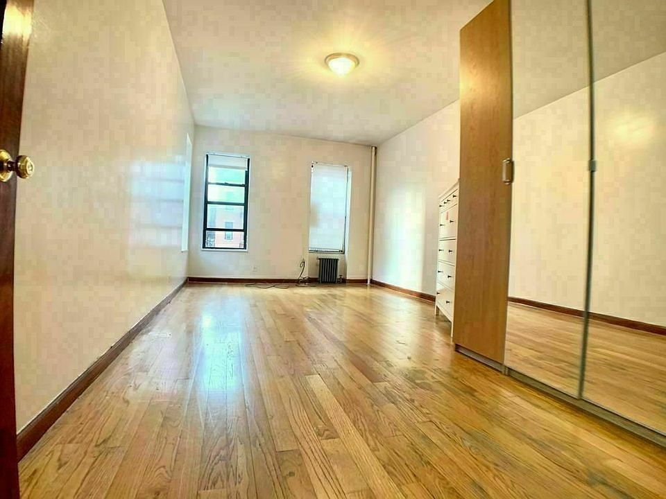 1st image of 301 E 88th St #3W