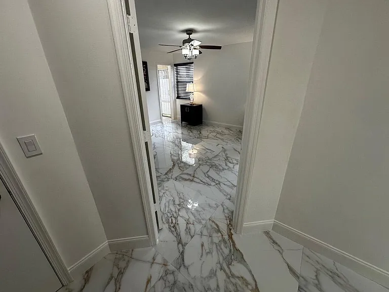 2173 Discovery Cir W — Photo 12