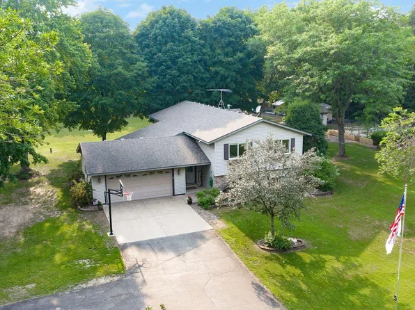 18905 Polk Ave, Hastings, MN 55033